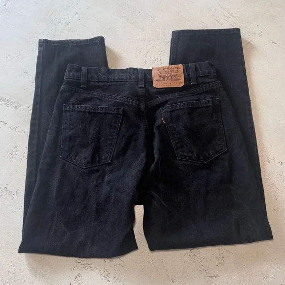 Vintage Levi’s 550 Black Relaxed Fit Jeans - Picture 3 of 5